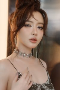 Bích Phương Là Ai?